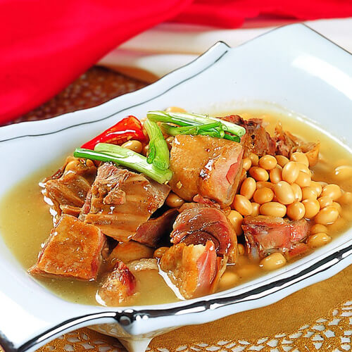 黄豆焖鸭