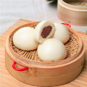 美味的家常面食豆沙包