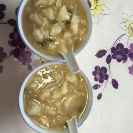 【酸菜疙瘩汤的做法】酸菜疙瘩汤怎么做好吃_