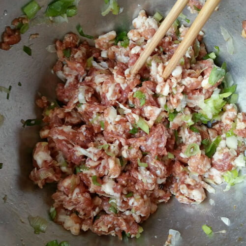 美味的虾仁猪肉馄饨馅的做法