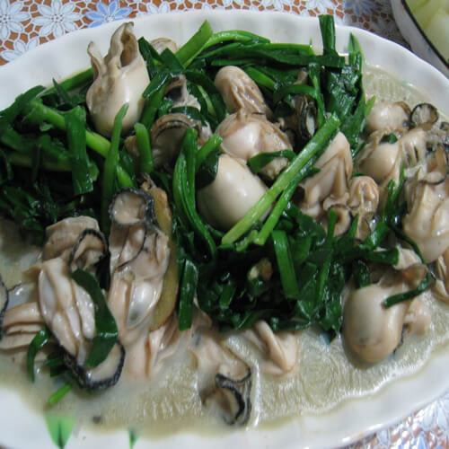 美味的韭菜炒牡蛎