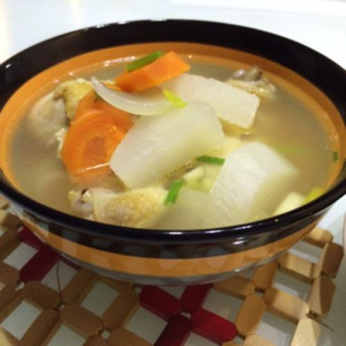 萝卜鸡汤