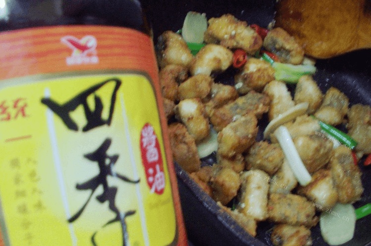 超简单红烧鱼丁餐桌不败的热门菜肴