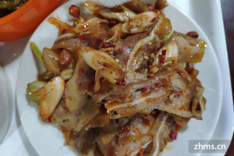 有谁知道猪肉类凉菜的菜谱吗?我想做凉菜来招待家里的