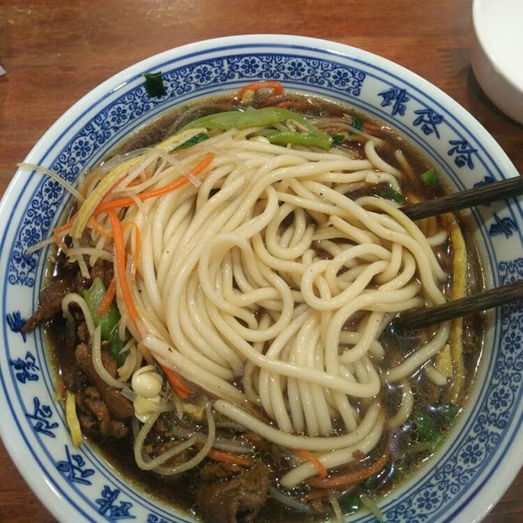 传统的山西面食这里都能吃到.