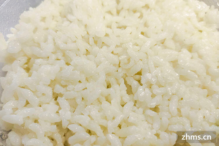 一,煮米饭需要煮多长时间才会熟半小时左右米放入锅中煮半个小时左右