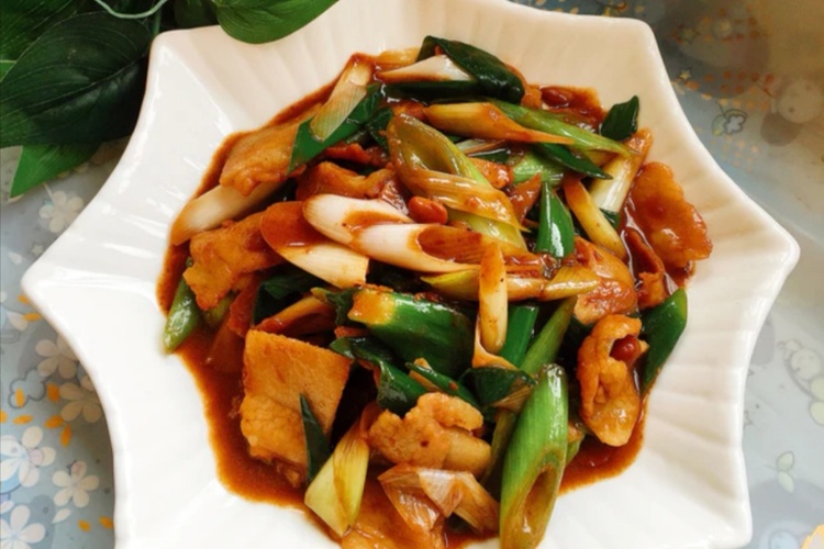 你要这样烧大葱炒肉才更好吃
