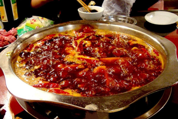盐府齐天火锅品牌介绍图2 盐府齐天火锅品牌介绍图2