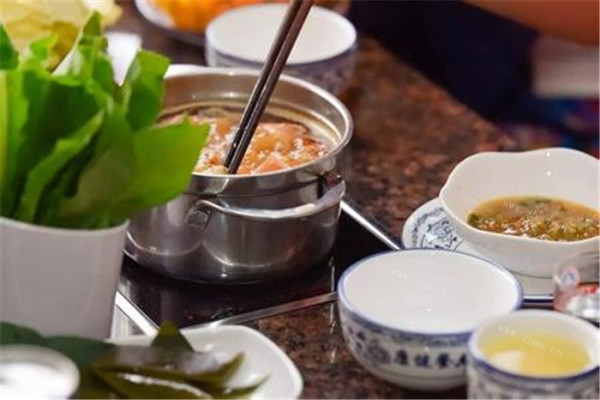 新招鲜火锅加盟条件 新招鲜火锅加盟条件