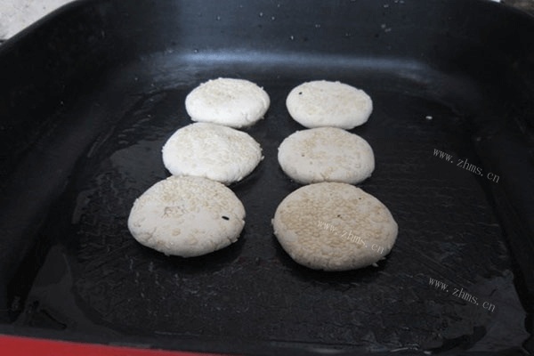 精致的糯米土豆饼自制方法第九步