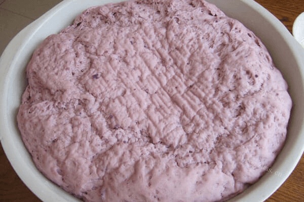 简单的紫薯花色馒头制作，颜值值得关注哦第四步