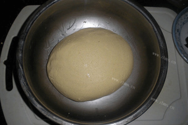 大黄米面红豆蜜枣切糕的自制方法第四步