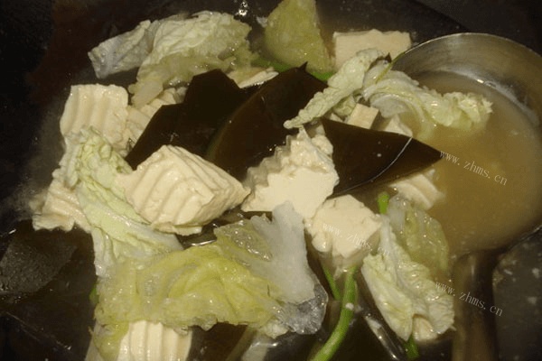 白菜海带炖豆腐，最简单的家庭美味第七步