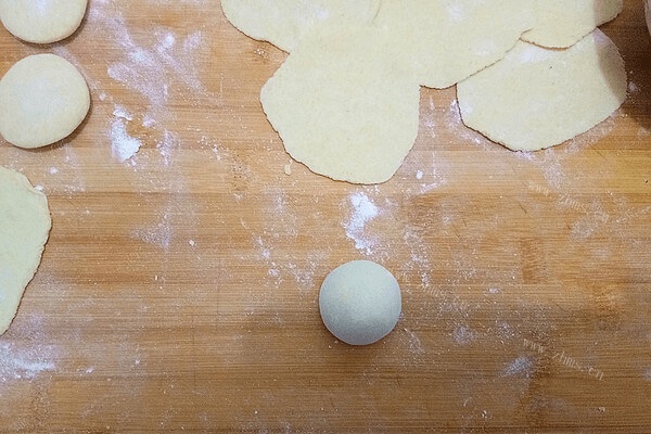 香飘十里的东北粘豆包的制作方法第四步