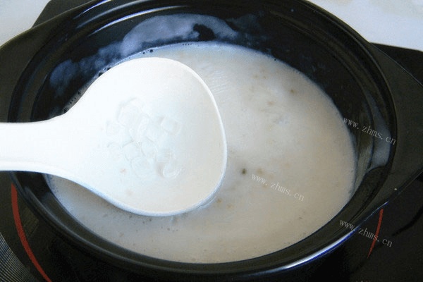 常吃不腻的牛奶燕麦粥，原来这样做的第五步