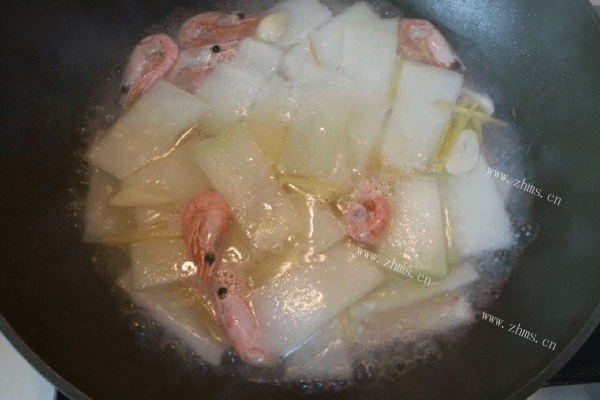 冬瓜炒海米，夏日食用开胃清热解暑第四步