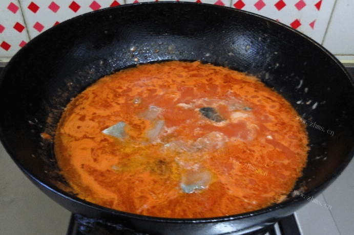 经常吃都不会腻的番茄鱼火锅第十一步