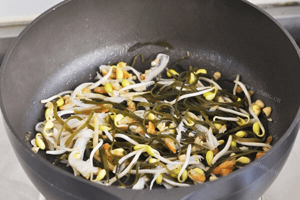 又嫩又爽口的鸡汤豆腐脑的制作方法第四步