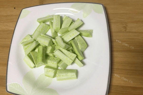 鲜到掉舌头的香菇汤原来这么简单，做好之后下饭下面都可以第一步