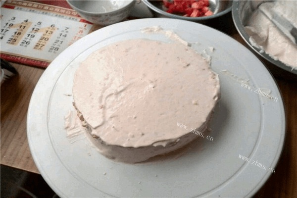 草莓奶油蛋糕自己做第七步