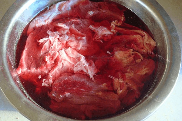 高压锅如何做出好吃的酱牛肉第一步