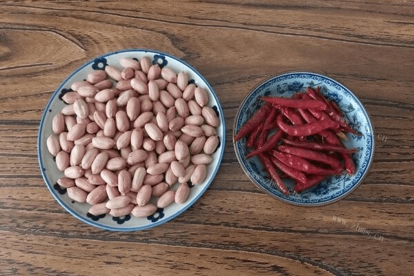 正宗老奶奶花生米的制作方法第一步