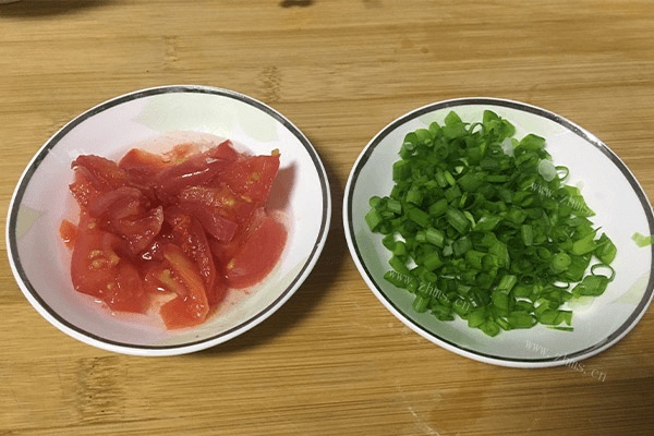 鲜到掉舌头的香菇汤原来这么简单，做好之后下饭下面都可以第二步