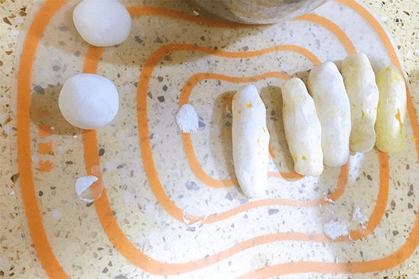 跟我学自制咸蛋黄年糕，咸鲜软糯的口感简直无人能敌！第三步