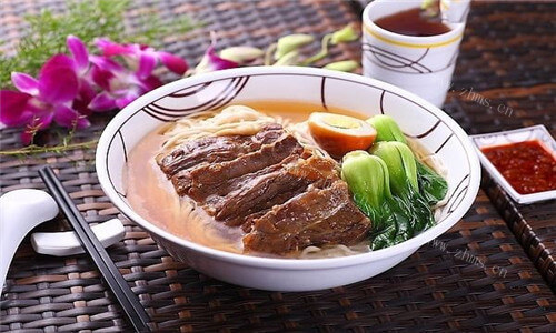 钟林红油面馆