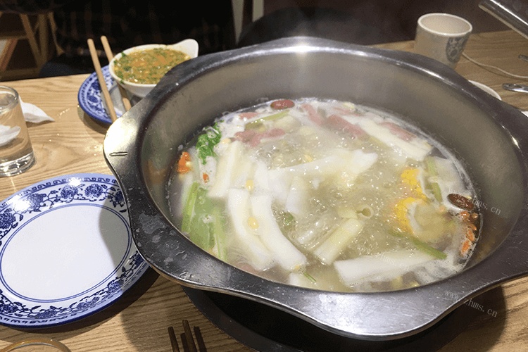 正对明清宫的一家潮汕牛肉火锅在横店性价比最高