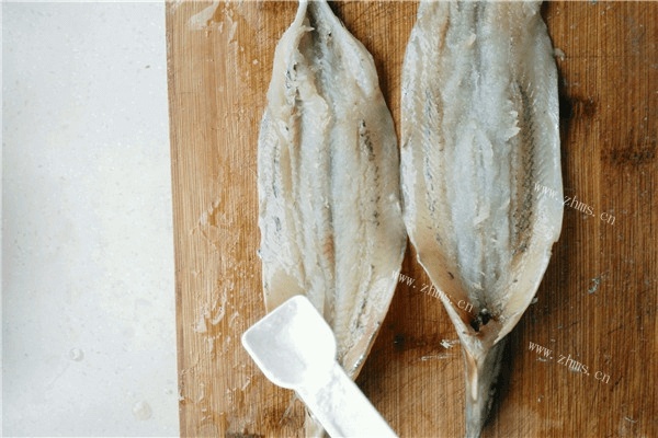 蛋白质含量超丰富的马步鱼，烤着吃更美味第四步