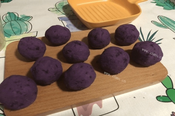 减肥期紫薯的做法大全，女生必看！第三步