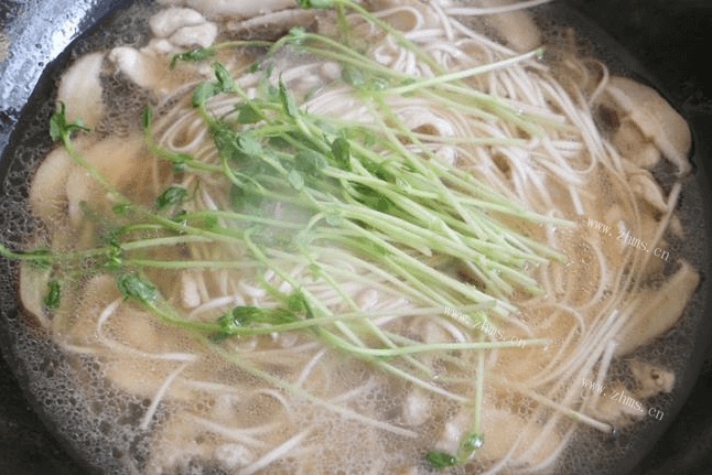 鸡丝面的家常做法，解馋又管饱第六步