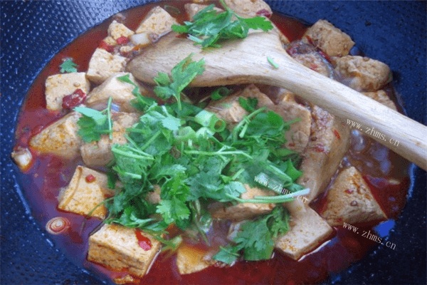 豆腐炖鱼的做法：冻豆腐炖鲤鱼第十二步