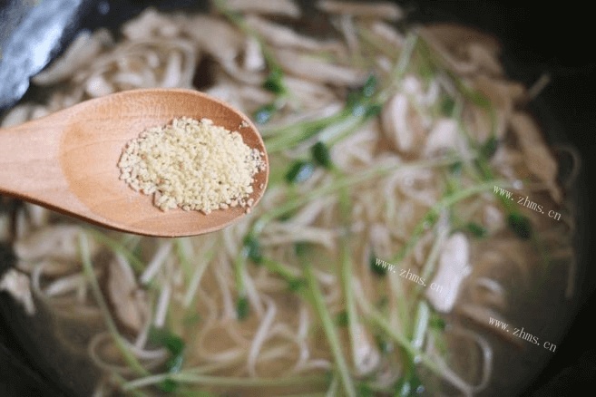 鸡丝面的家常做法，解馋又管饱第七步