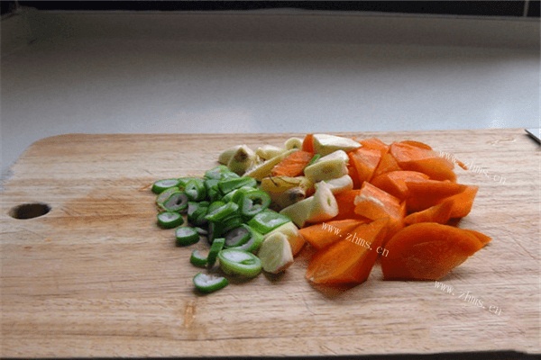 你知道最好吃的泡菜做法吗？看这里就知道了——卷心菜泡菜第六步