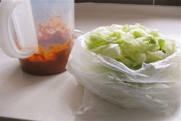 你知道最好吃的泡菜做法吗？看这里就知道了——卷心菜泡菜第十一步