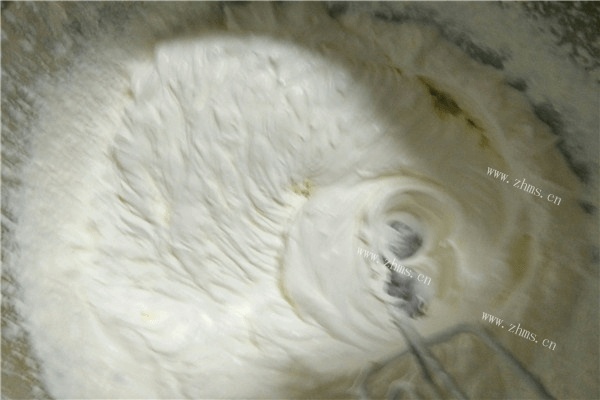 奶油除了甜品，还能做这些，快来看看奶油的制作方法第一步