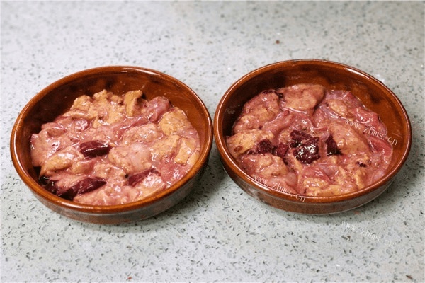 特色菜做法————鱼肠焗蛋，美味健康有营养第四步