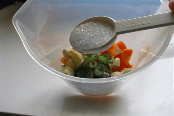 你知道最好吃的泡菜做法吗？看这里就知道了——卷心菜泡菜第七步