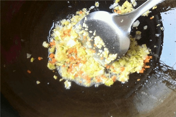 鸡蛋韭菜饺子馅的做法第六步