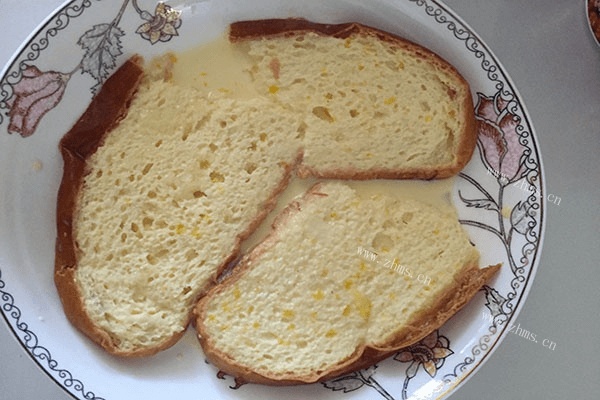喜欢吃面包的，可以试试微波炉烤面包，你会彻底爱上它第五步
