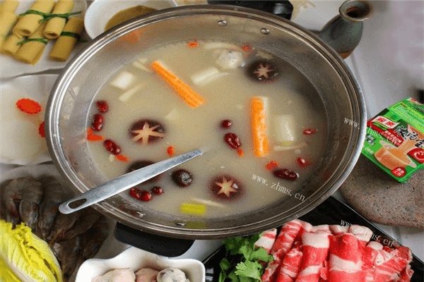 学会美味汤锅的做法，不出门就能吃到热气腾腾的汤锅第六步
