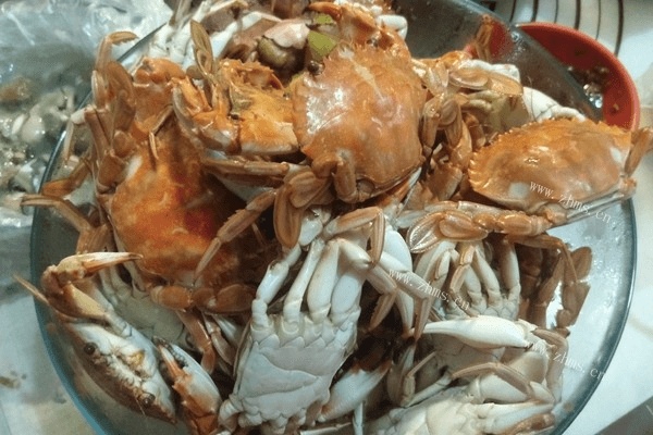 水煮螃蟹的做法第六步