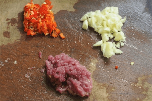 黄花菜的家常做法，营养又美味，快来看看——黄花菜的吃法第二步
