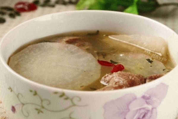 酸萝卜老鸭汤的做法，酸辣开胃的鸭汤，是任何人都无法拒绝的美味第六步