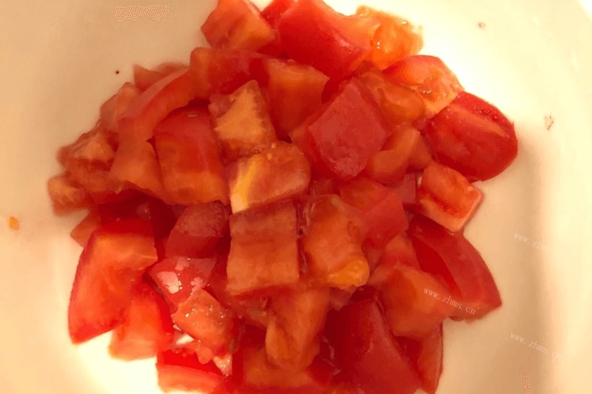 番茄鱼的家常做法，非常健康还很美味第二步
