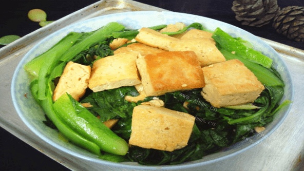 清淡美味的小白菜炖豆腐