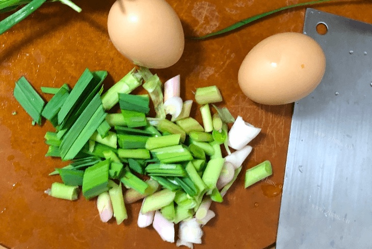 美味的韭菜炒鸡蛋要怎么做才能不普通第一步