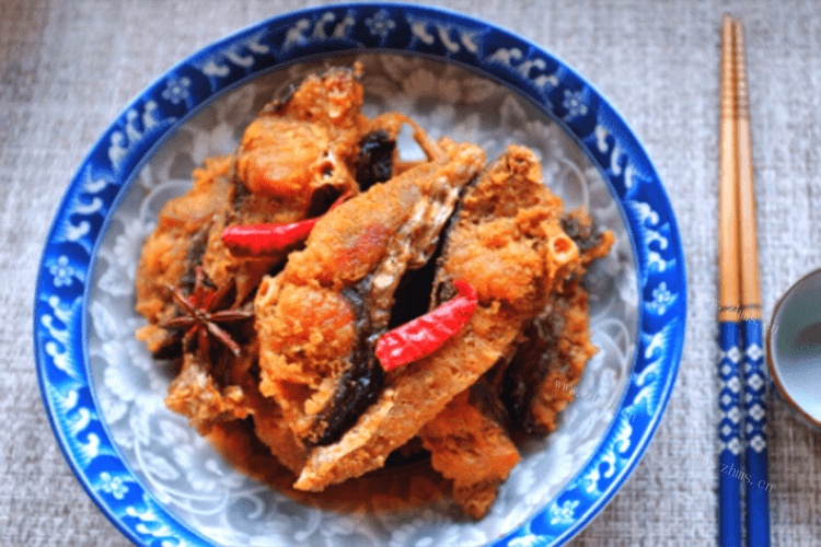 特色家常菜之杭州熏鱼，使用花雕才够风味第七步